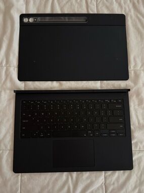 Samsung Black Magnetic Tablet Keyboard Cover (S9 Ultra/S10 Ultra